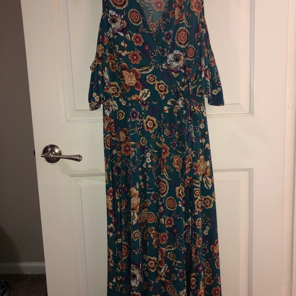 Soprano Dresses & Skirts - Soprano faux wrap High low floral dress